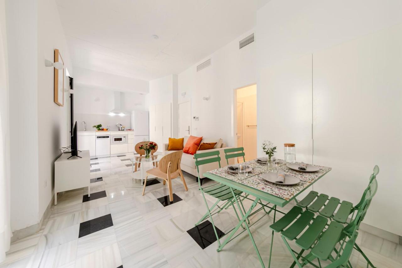 Aurora Terrace Apartments Севилья Экстерьер фото