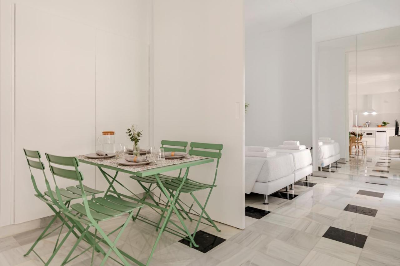 Aurora Terrace Apartments Севилья Экстерьер фото